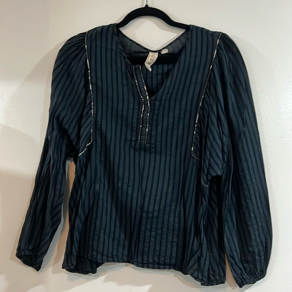 Dolan top, size small